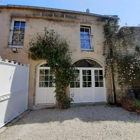 Le Relais Des Colombes Szálloda Creully sur Seulles