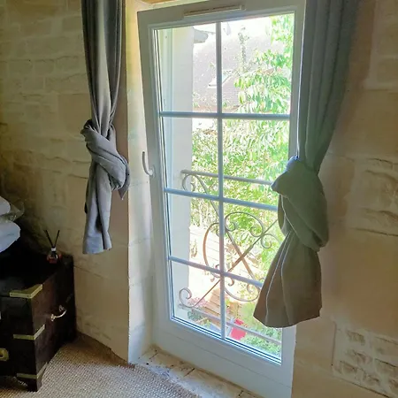 Le Relais Des Colombes Szálloda Creully sur Seulles